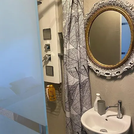 Live In - 250m Dalla Stazione Centrale Di Affittacamere