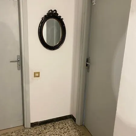 Maison d'hôtes Live In - 250m Dalla Stazione Centrale Di *