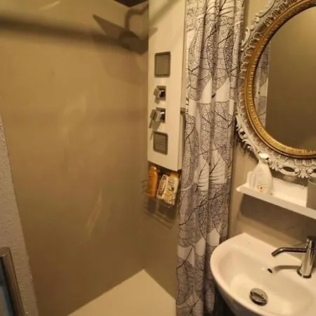 Live In - 250m Dalla Stazione Centrale Di Affittacamere 3*