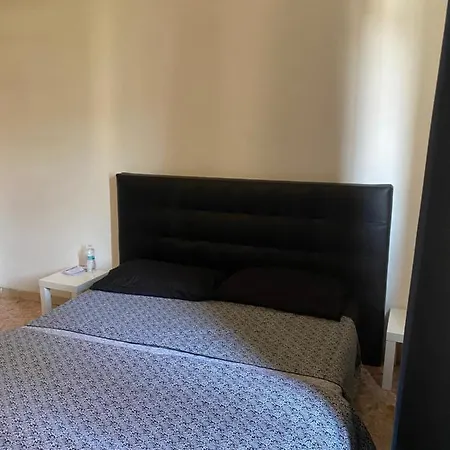 Affittacamere Live In - 250m Dalla Stazione Centrale Di Pisa