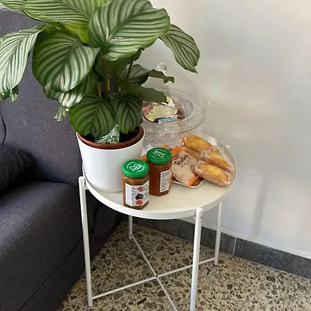 Affittacamere Live In - 250m Dalla Stazione Centrale Di 3*