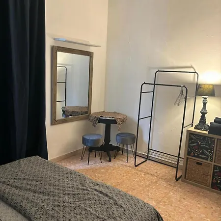 Guest house Live In - 250m Dalla Stazione Centrale Di *