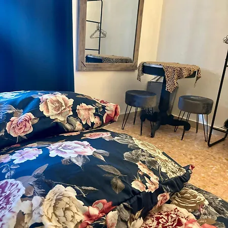 Live In - 250m Dalla Stazione Centrale Di Guest house